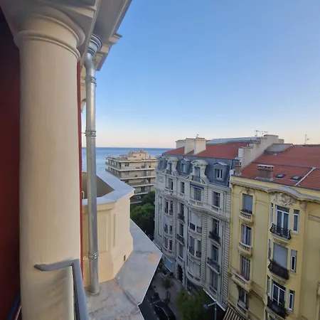 Floor Astoria Vista Mare * Mentona